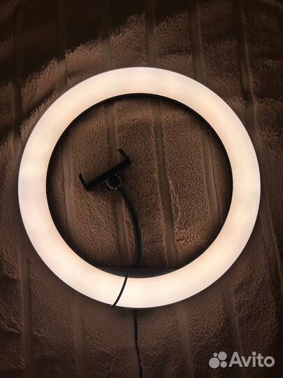 Кольцевая лампа со штативом