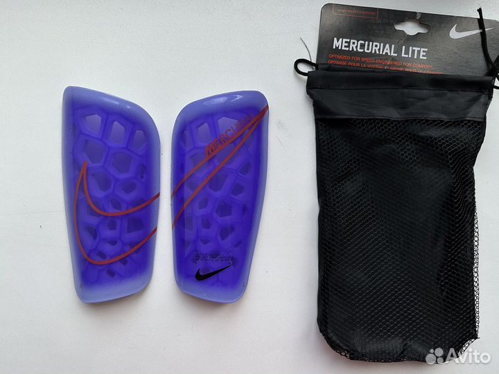 Щитки футбольные