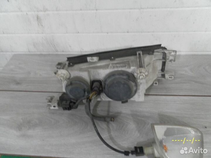 Фара передняя левая Шкода октавия тур А4 до рест