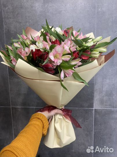 Монобукет из альстромерии