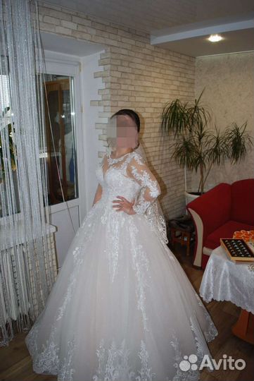 Свадебное платье