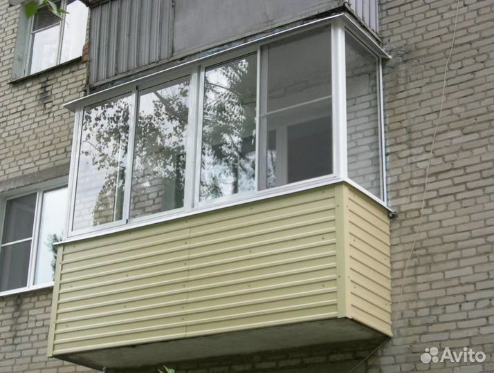 Остекление балкона с расширением