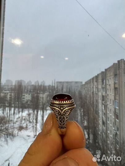 Серебряное кольцо с гранатом мужское