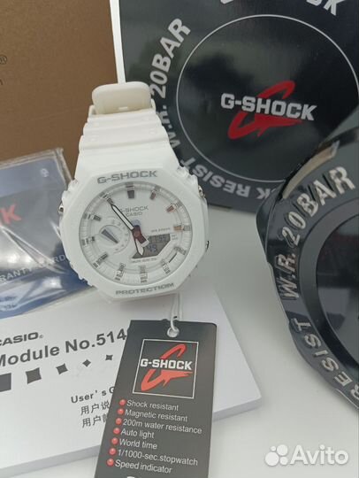 Белые часы Casio G-Shock GA-2100: стиль и прочность