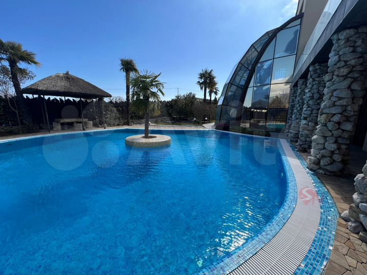 Дом 550 м² на участке 12,7 сот.