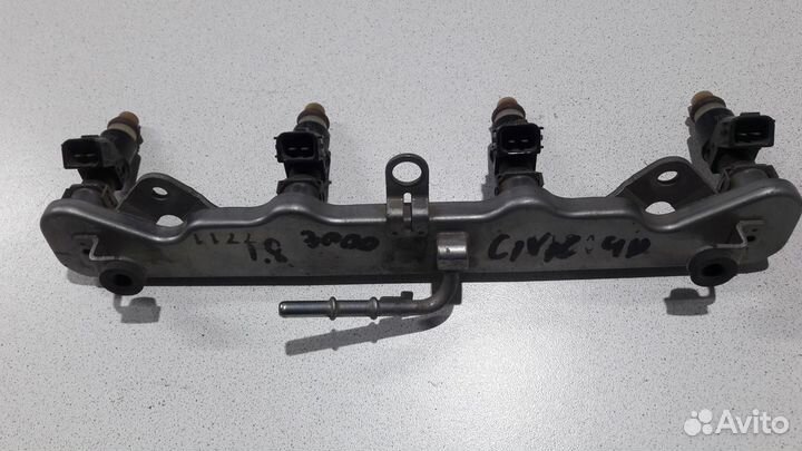 Топливная рампа в сборе Honda Civic 4D 1.8 л