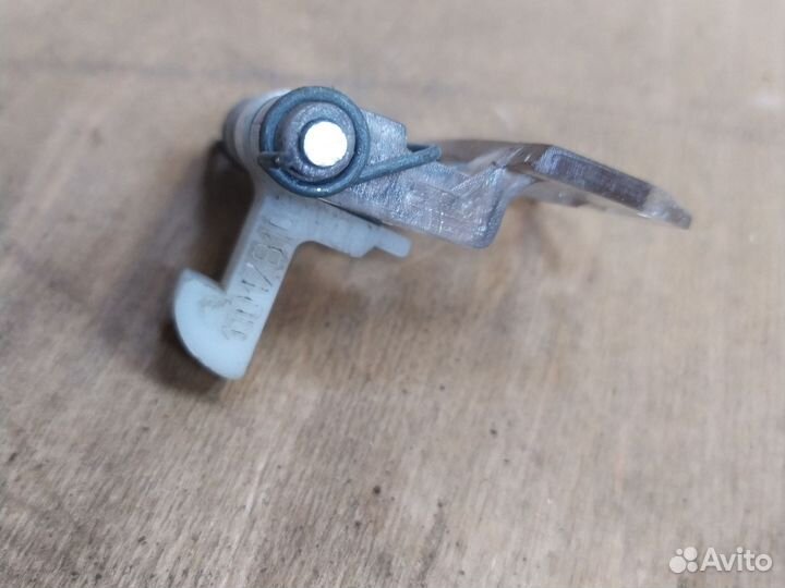 Механизм защелки