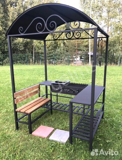 Мангал с крышей