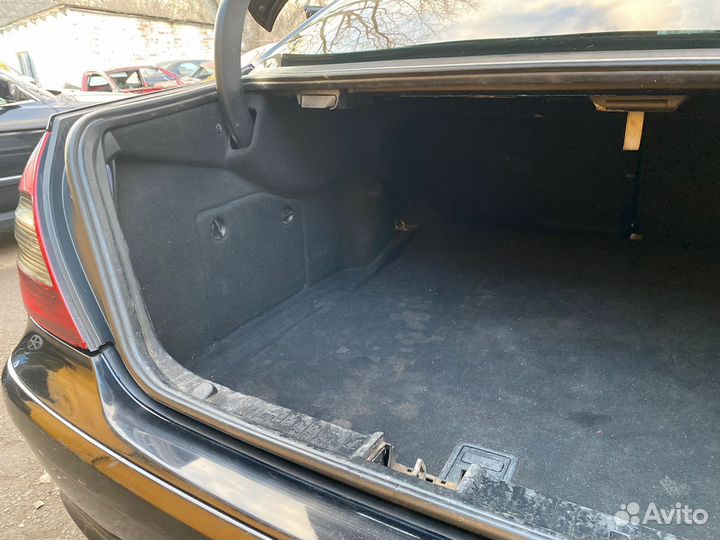 Обшивки багажника Mercedes E-Class W211