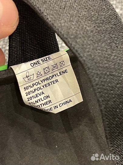 Зелёные Футбольные щитки Larsen мужские