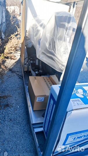 Мотор лодочный Suzuki DF100BTX черный