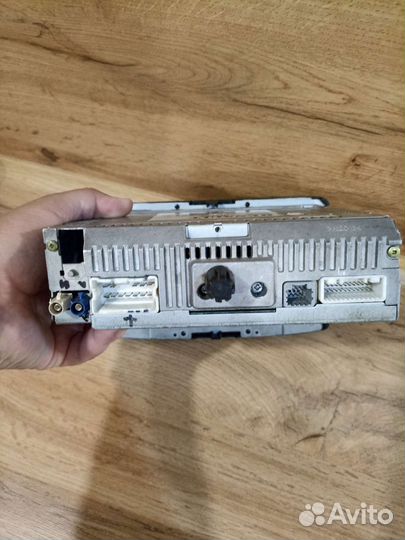 Штатная магнитола Renault под ремонт