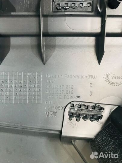 Обшивка двери задняя правая volkswagen polo 5 1.6