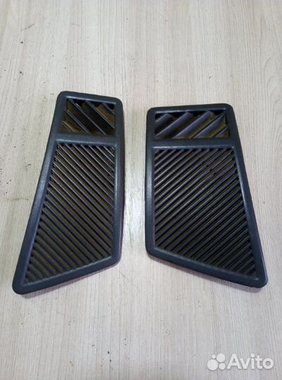 Решетка динамика на торпедо Daewoo Nexia седан 1