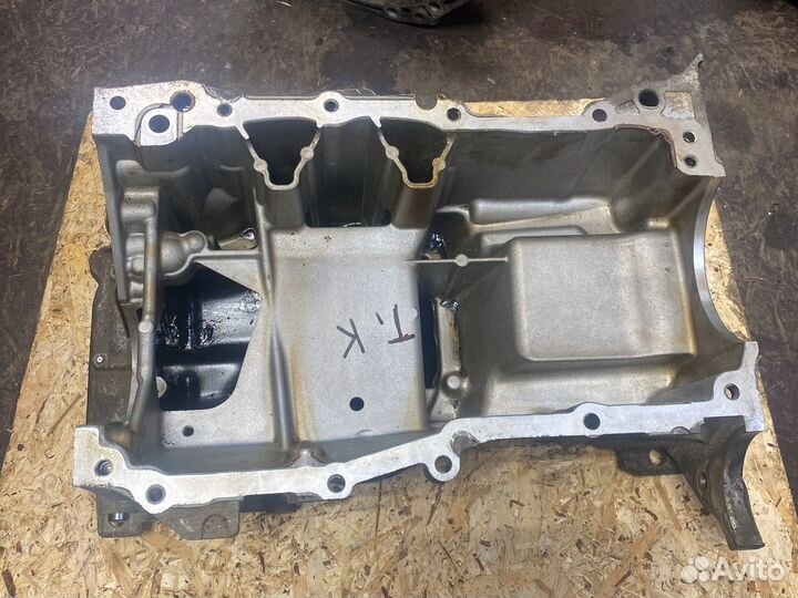 Поддон двигателя Toyota corolla 150