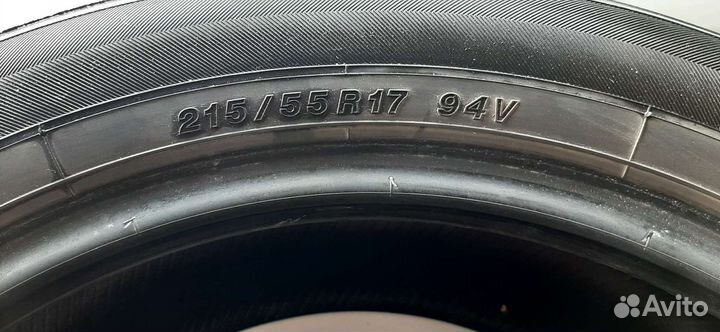 Yokohama BluEarth E70 215/55 R17