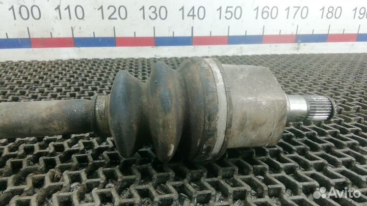 Полуось передняя правая (приводной вал, шрус)