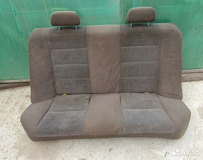 Сиденье заднее тойота карина 212