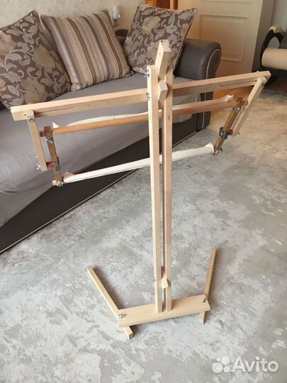 Станок для вышивки напольный