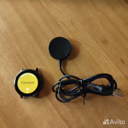 Умные часы Samsung Galaxy Watch Active