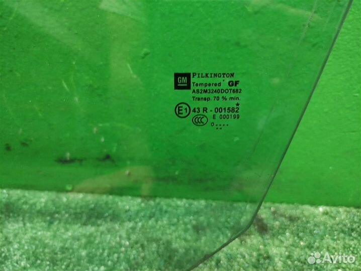 Стекло переднее левое Opel Astra J 2010