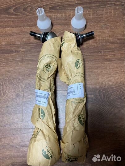 Рычаг подвески поперечный (31106878081)