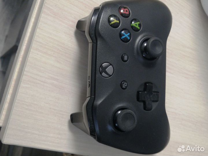Геймпад xbox One
