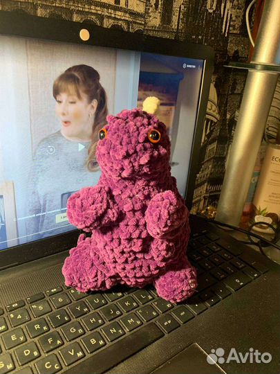 Игрушки ручной работы, пряжа