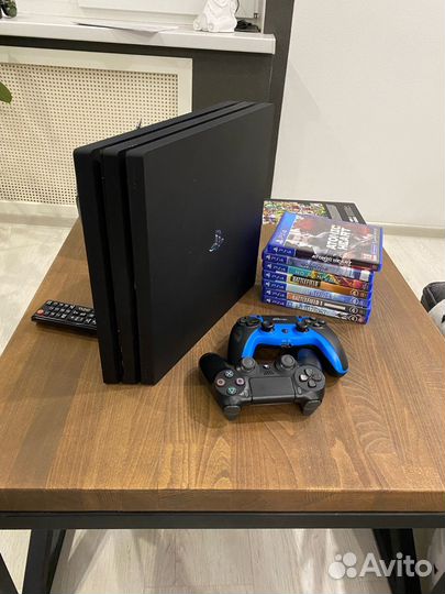 Sony ps4 pro 1tb - состояние новой с играми