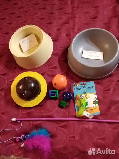 Клетка, поилки, кормушка игрушка, и др