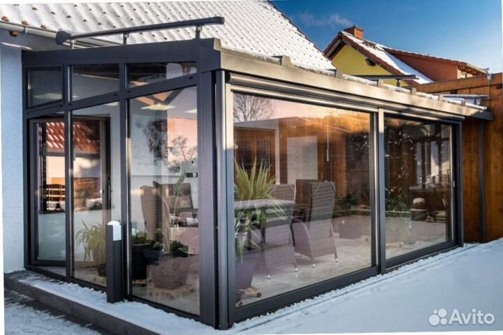 Безрамное остекление беседки