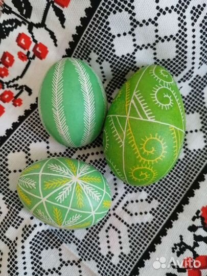 Обережна писанка на живом яйце, оберег