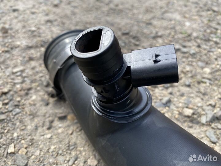 Патрубок интеркулера Mercedes-Benz E-Class W211