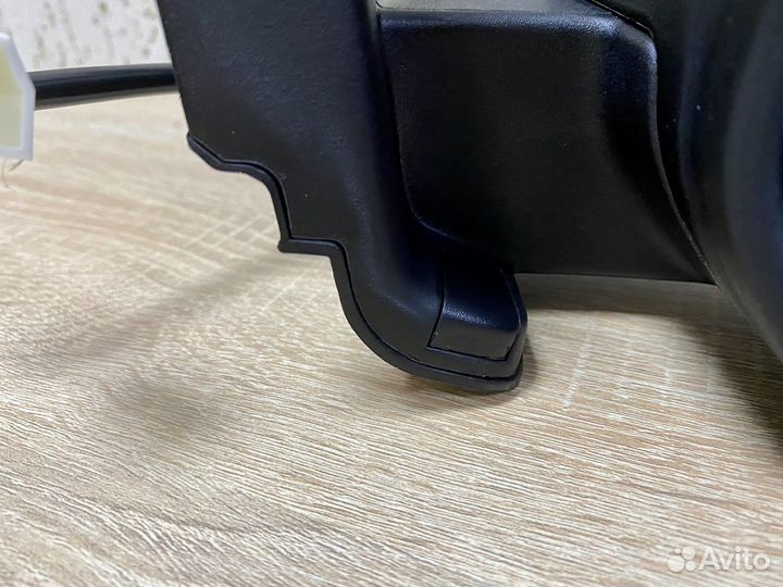 Зеркало правое на Ниву Урбан