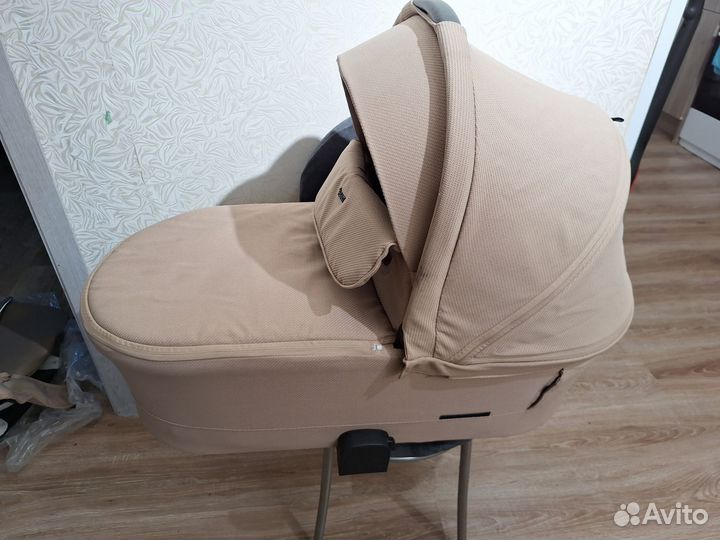 Коляска 3 в 1 с автолюлькой