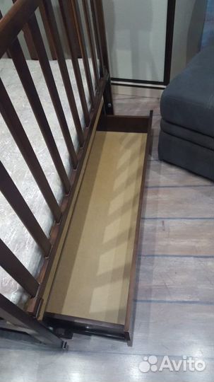 Детская кроватка