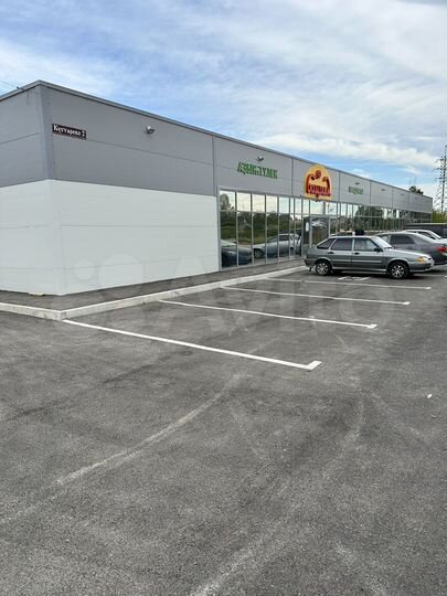 Здание, 700 м²