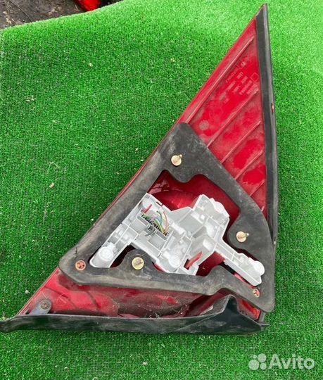 Фонарь задний правый Ford Mondeo 2002