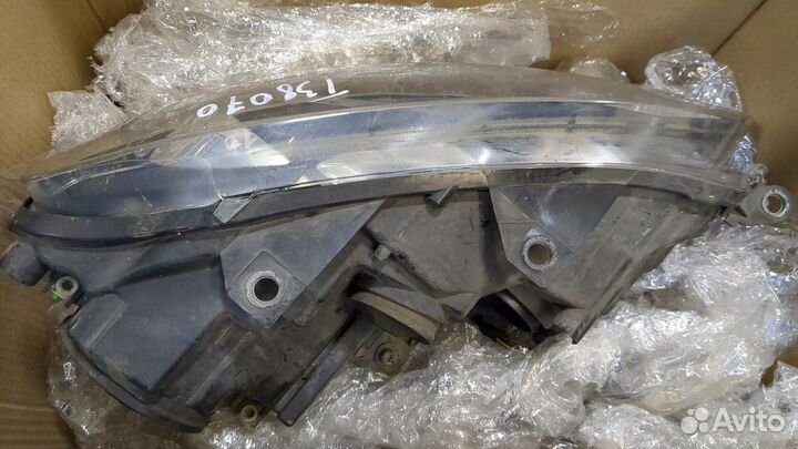 Фара (передняя) Volkswagen Golf 6, 2010