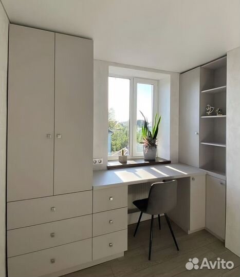 A6Y4A5 Рабочая зона для ребенка