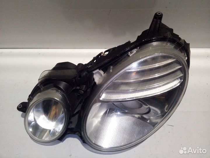 Фара левая Mercedes-Benz E-Class