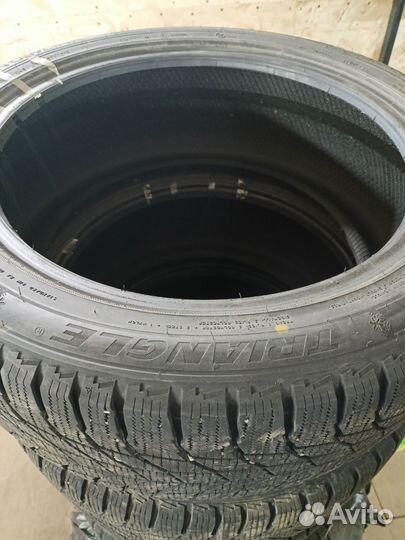 Triangle TR698 235/45 R18