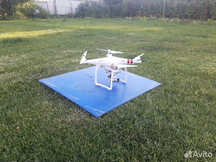 Квадрокоптер дрон с камерой DJI