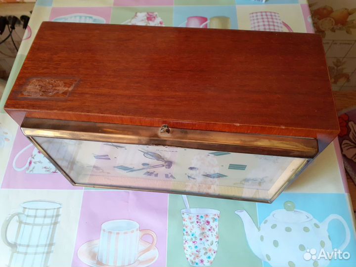 Каминные часы янтарь