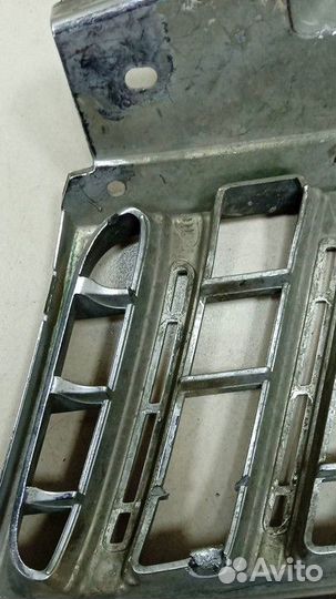 Решетка радиатора Mitsubishi Pajero Sport