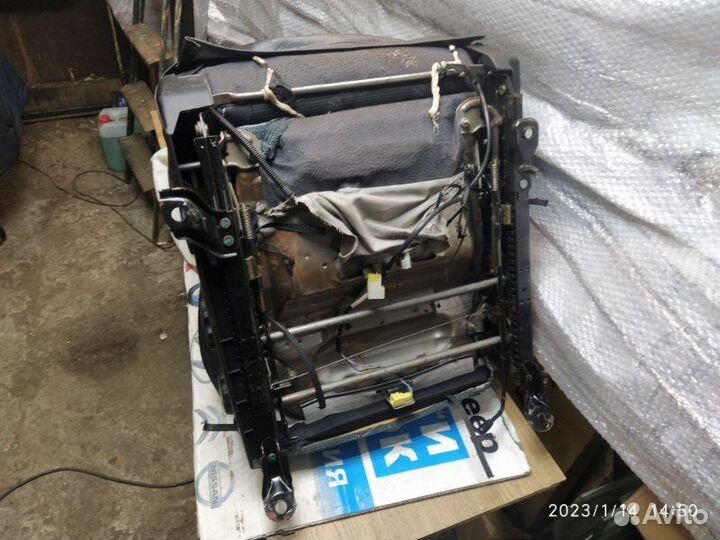 Сидение переднее левое Nissan Primera P12 01-07