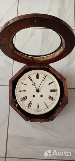 Старинные настенные часы