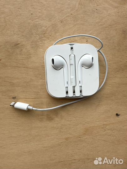 Наушники earpods