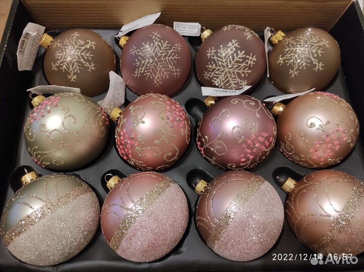 Стеклянные елочные шары от Koopman Inc