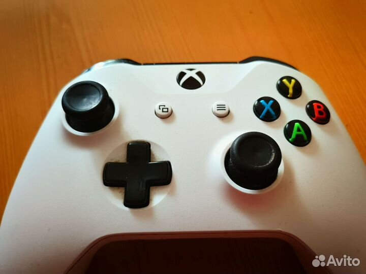 Геймпад на Xbox One s